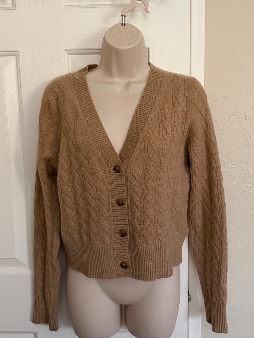 NWT$158 J. Crew 💯 Cashmere Shrunken Cable-Knit V-Neck Cardigan, M, Medium